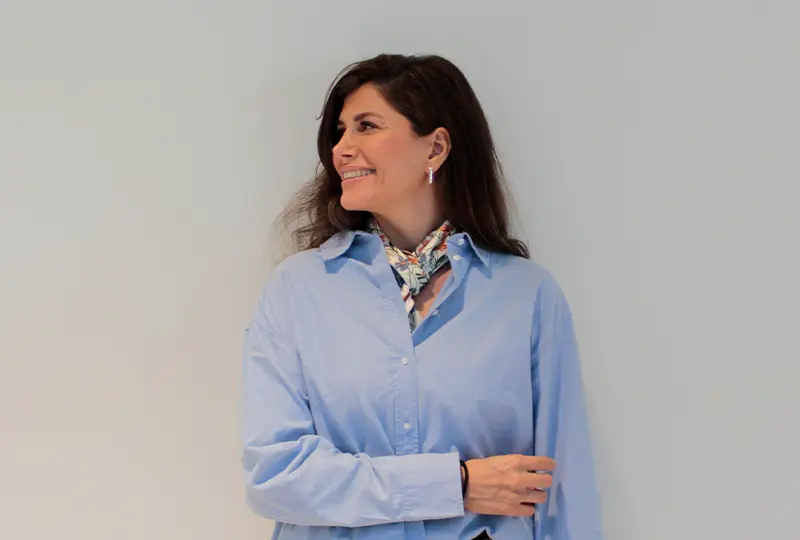 Mitarbeitende im Austausch im modernen Büro – Arbeiten im Team bei CPM und Einstieg in aktuelle Stellenangebote